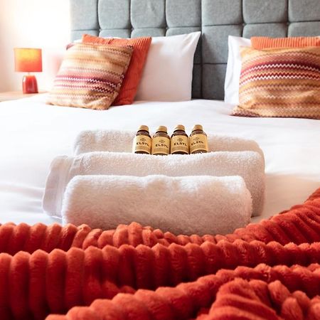 Best Price! 2 Bed City Centre - 4 Single Beds Or 2 Super King, Smart Tvs, Sofa Bed & Free Secure Parking Southampton Eksteriør billede