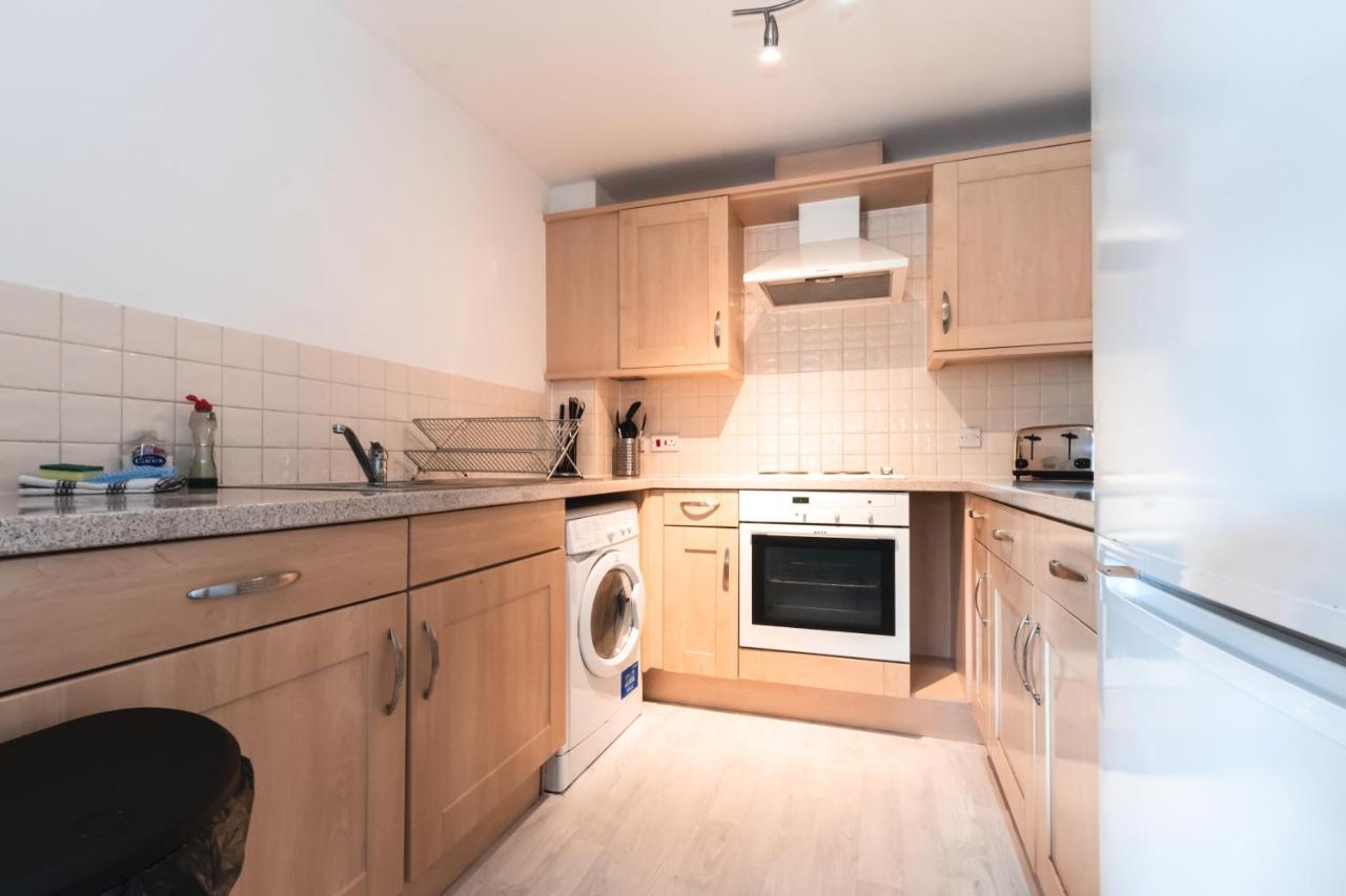 Best Price! 2 Bed City Centre - 4 Single Beds Or 2 Super King, Smart Tvs, Sofa Bed & Free Secure Parking Southampton Eksteriør billede
