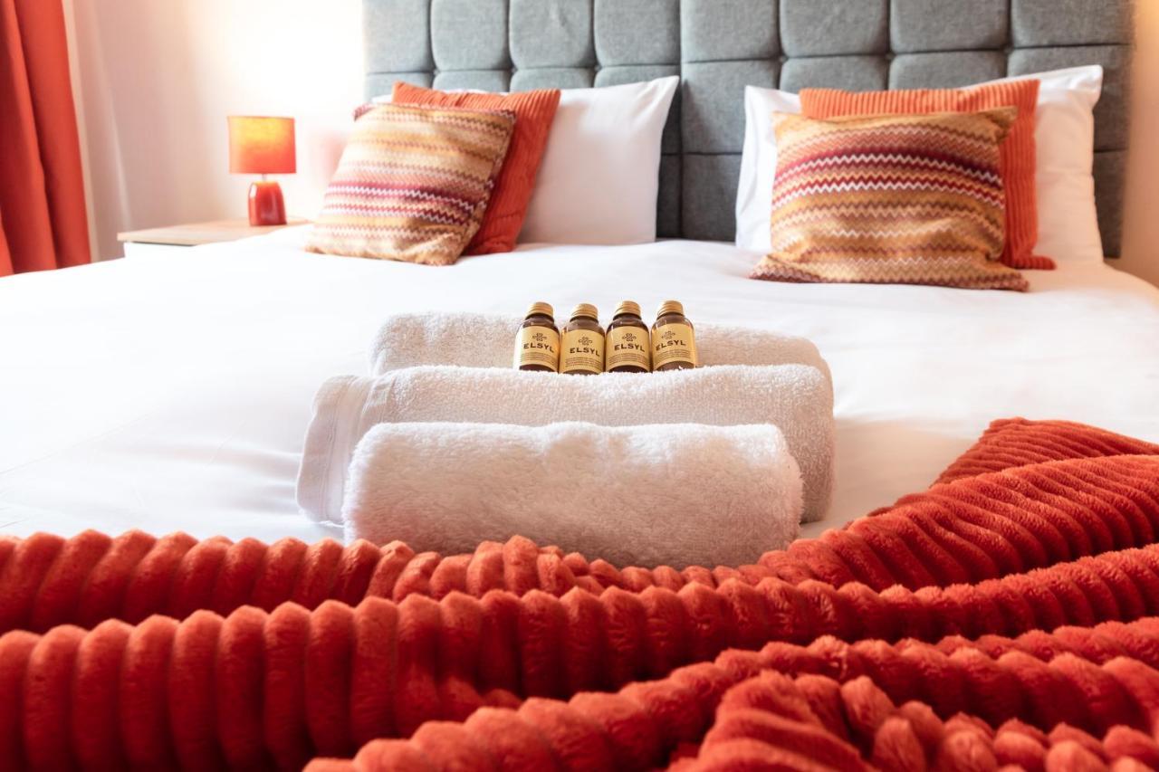 Best Price! 2 Bed City Centre - 4 Single Beds Or 2 Super King, Smart Tvs, Sofa Bed & Free Secure Parking Southampton Eksteriør billede